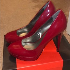 Guess Patent Leather Red stiletto Pumps
